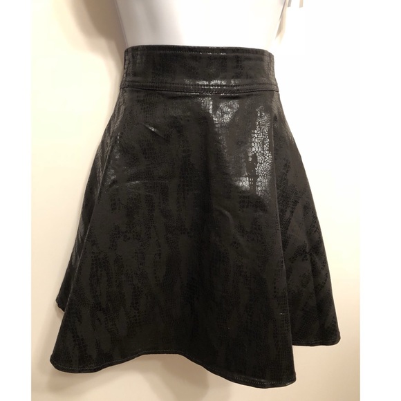 New Rock & Republic Croquette Snake Skin Skirt NWT - Picture 1 of 6